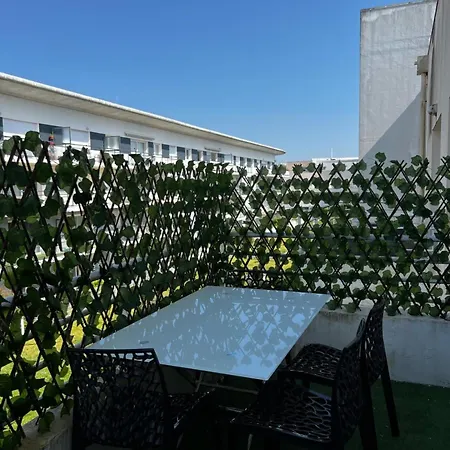 Apartman Agreable T2 Avec Terrasse Et Parking A - Car13365htr La Rochelle