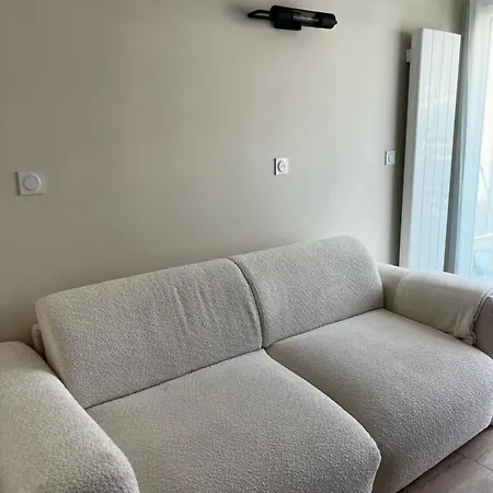 Apartman Agreable T2 Avec Terrasse Et Parking A - Car13365htr La Rochelle