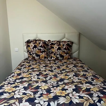 Agreable T2 Avec Terrasse Et Parking A - Car13365htr Apartman
